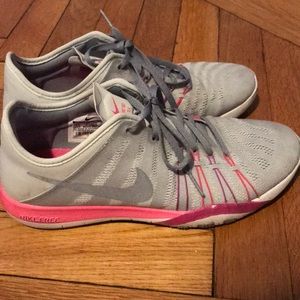 Nike Free TR 6